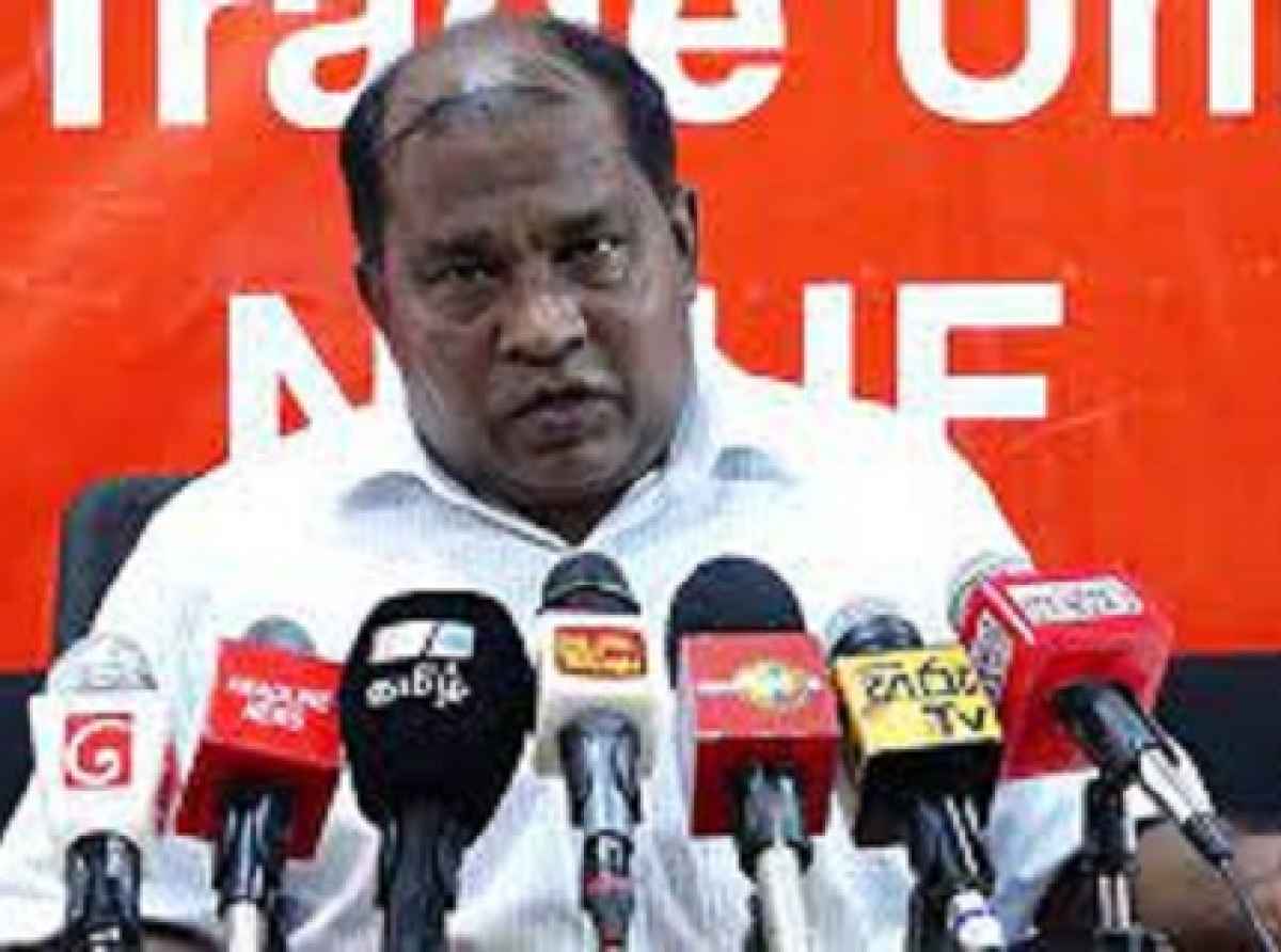 ஆசிரியர் பயிற்சியை பூர்த்தி செய்தவர்கள் வீடுகளில்- அபிவிருத்தி உத்தியோகர்கள் ஆசிரியர் சேவைக்கு