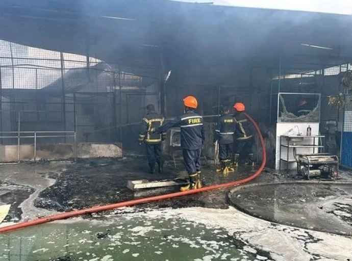 கந்தானையிலுள்ள இரசாயன தொழிற்சாலையில் தீ விபத்து: ஒருவர் உயிரிழப்பு