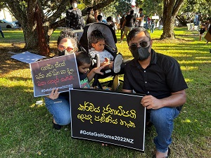 Protest migrant 5